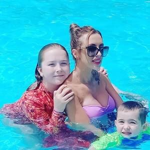 Meet your Posher, Gem